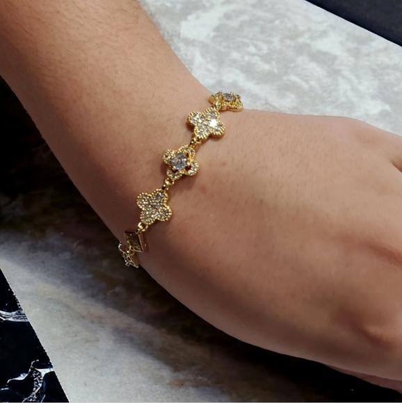 Luxury 18k Gold Plated Clover Zircon Crystal Bracelet - Picture 5 of 5